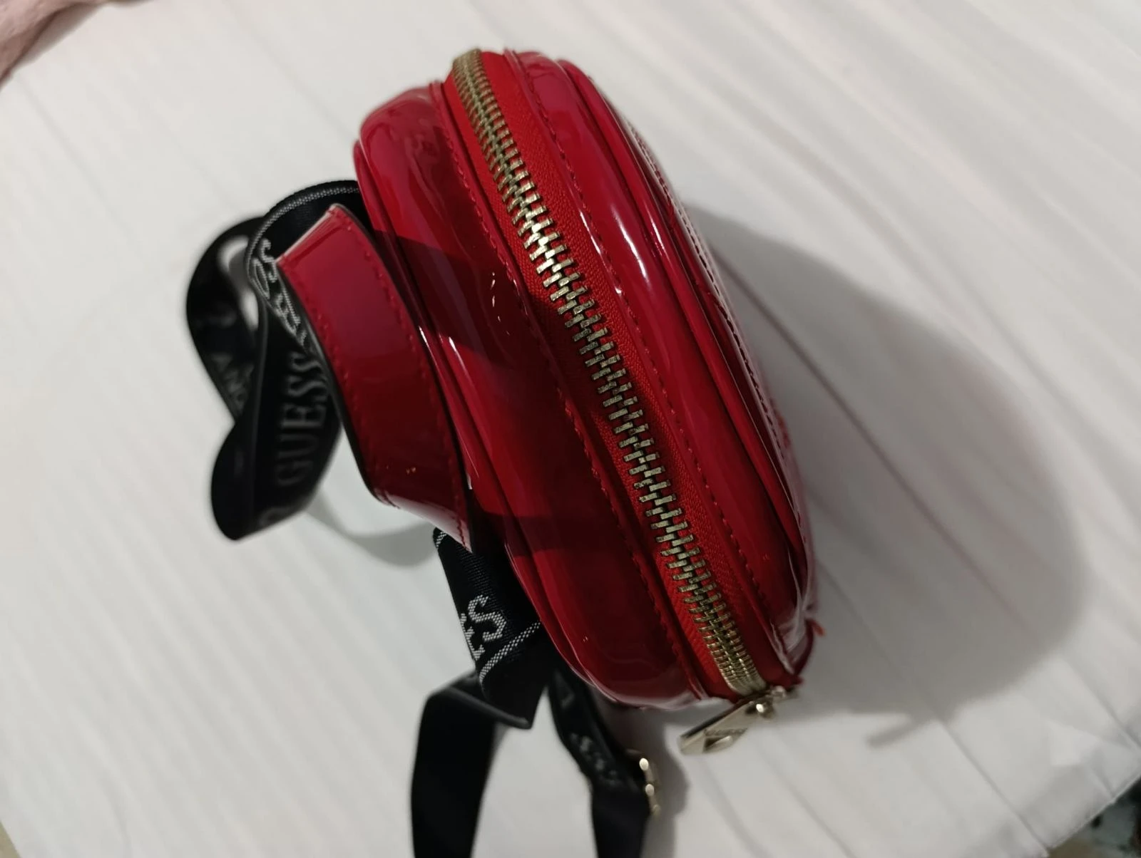 Mochila Guess charol asas deportivas  – photo 8